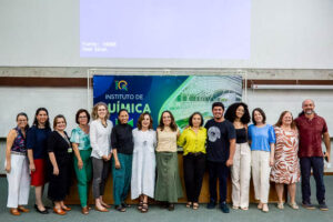 
Integrantes do Comitê Intersetorial Permanente de Saúde Mental, Atenção Psicossocial e Promoção de Saúde (CoPESM) da UnB, instituído em 3 de dezembro, durante a abertura do I Fórum de Saúde Mental da Universidade. Foto: Luis Gustavo Prado/Secom UnB
