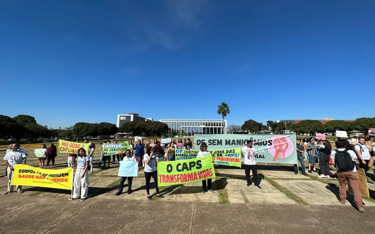 Ato do Fórum Revolucionário Antimanicomial do DF em frente ao Palácio do Buriti | Crédito: Brasil de Fato DF